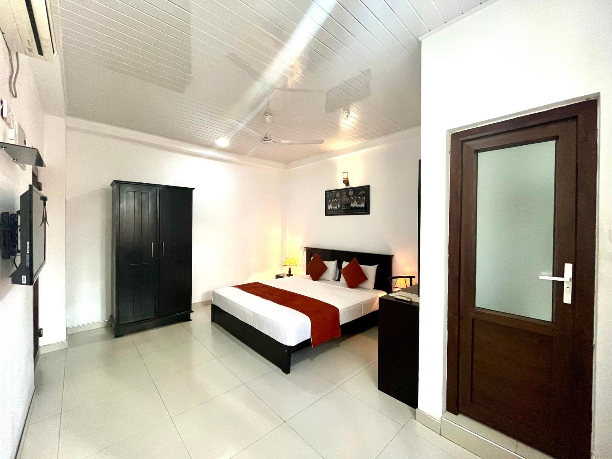 My City Hotel Kandy Ngoại thất bức ảnh