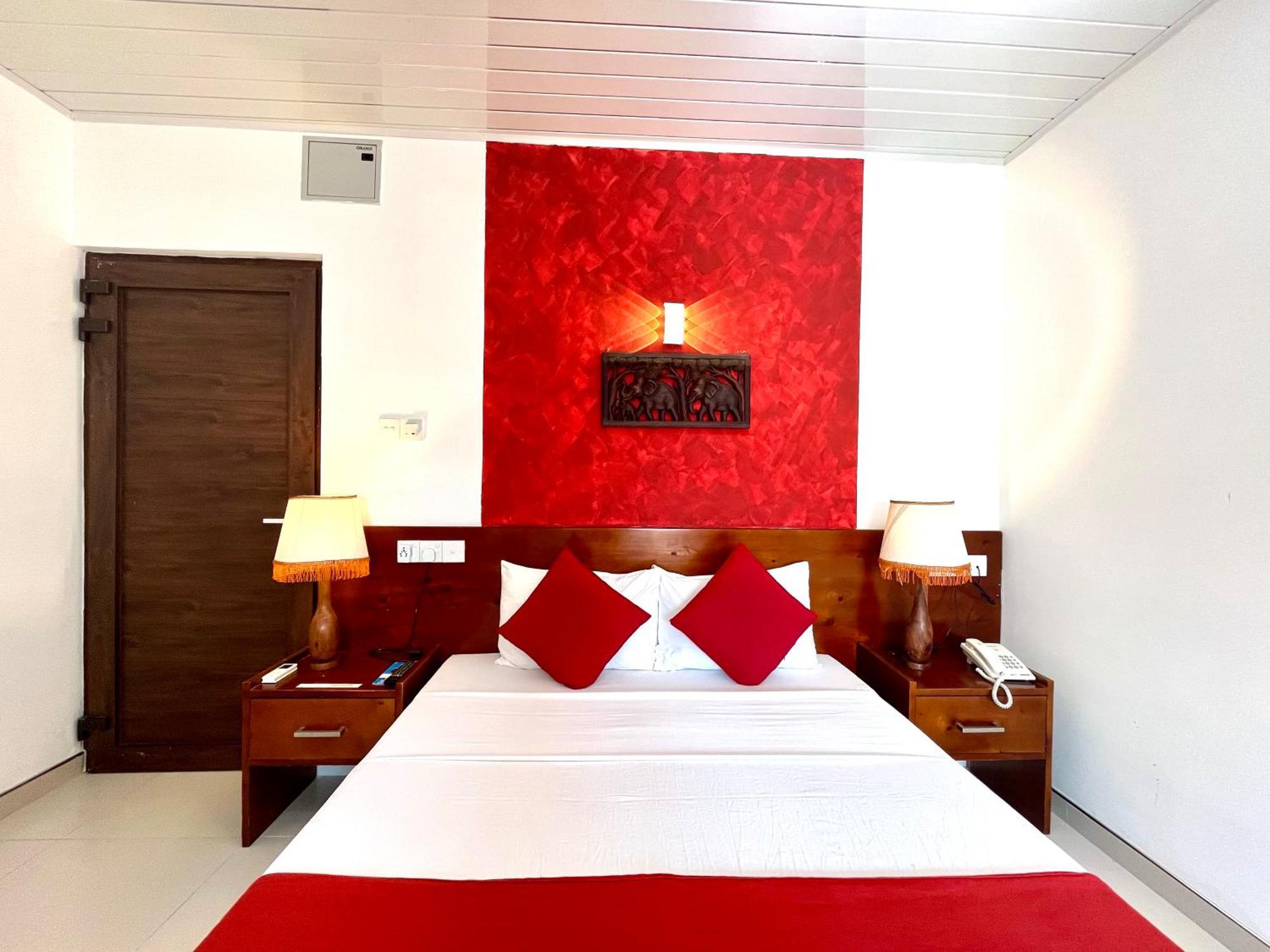 My City Hotel Kandy Ngoại thất bức ảnh