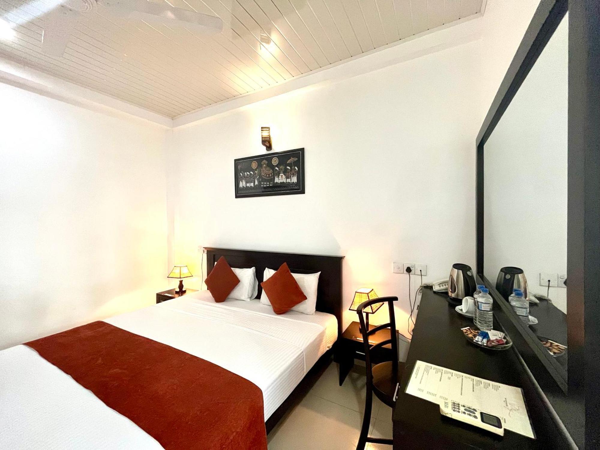 My City Hotel Kandy Ngoại thất bức ảnh