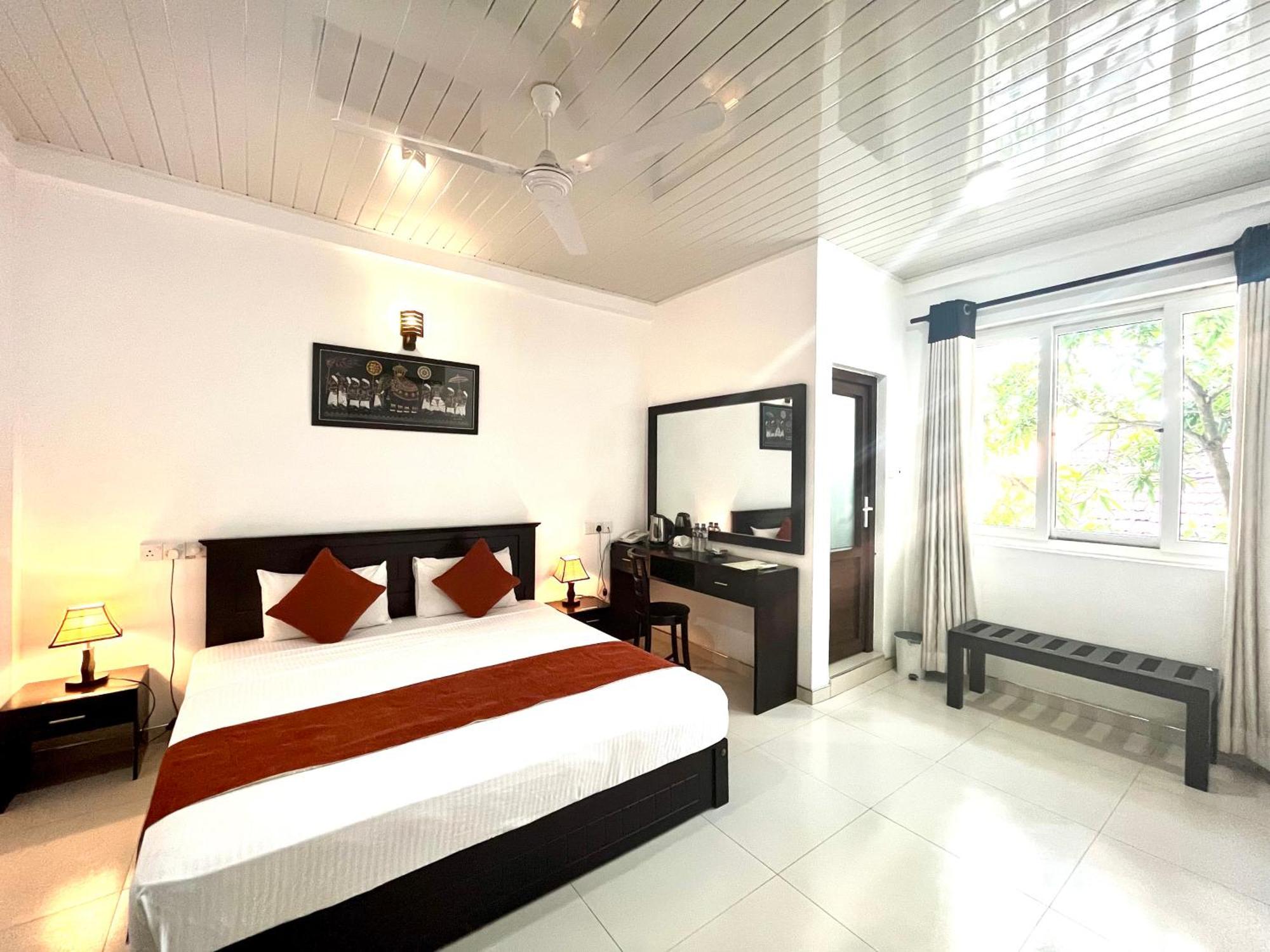 My City Hotel Kandy Ngoại thất bức ảnh